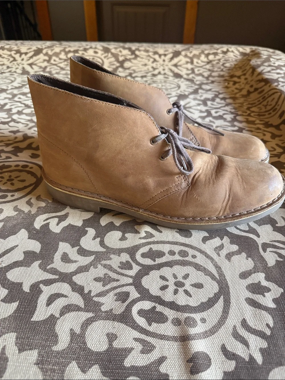 Clarks Men's Light Brown Leather Chukka Boots